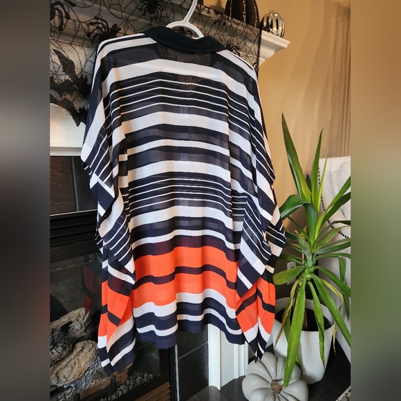 Michael Kors Sheer Size Medium - Picture 2 of 8